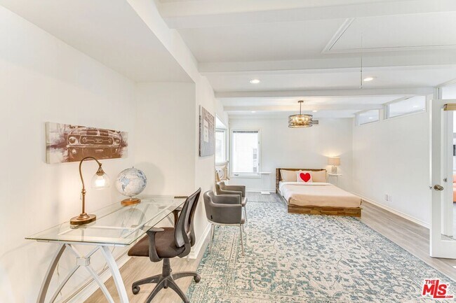 Photo - 1410 Stradella Rd