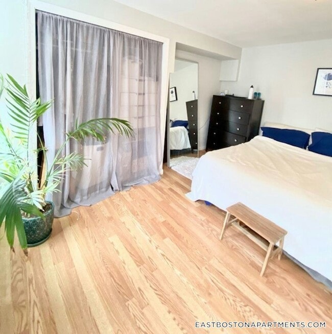 Photo - 137 Chelsea St Apartamento Unidad 2