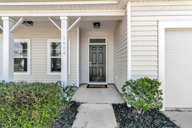 Photo - 1624 Shady Pine Rd