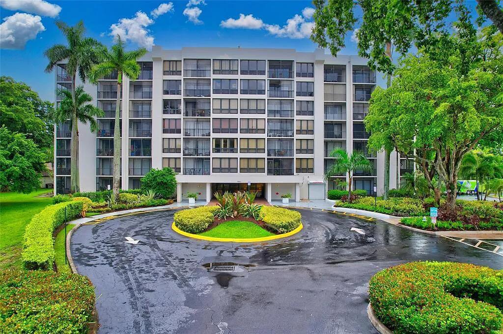 Photo - 5951 Wellesley Park Dr Condo Unit 303