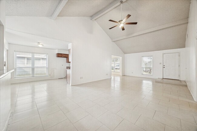 Photo - 1907 Sedgie Dr