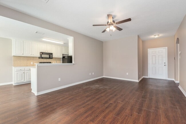Photo - Newly Renovated 3 bed, 2 bath home on cul-...