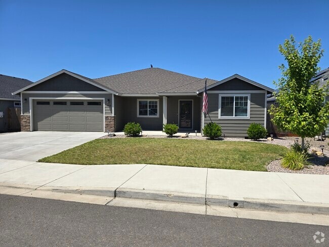 Building Photo - 983 Stonewater Dr Rental