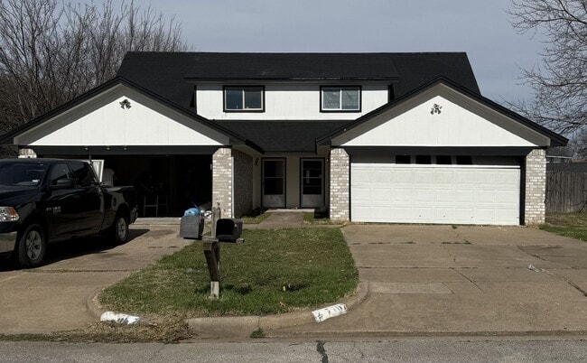 Building Photo - Sable Ln Duplex Unit 7707 Sable Ln