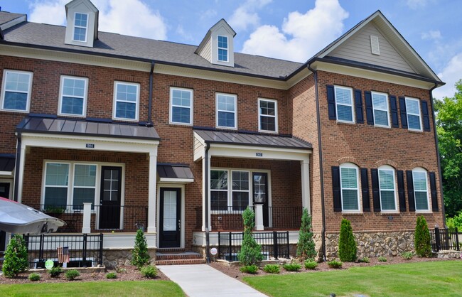 4 Bedroom | 3.5 Bath Townhouse in Raleigh - 4 Bedroom | 3.5 Bath Townhouse in Raleigh