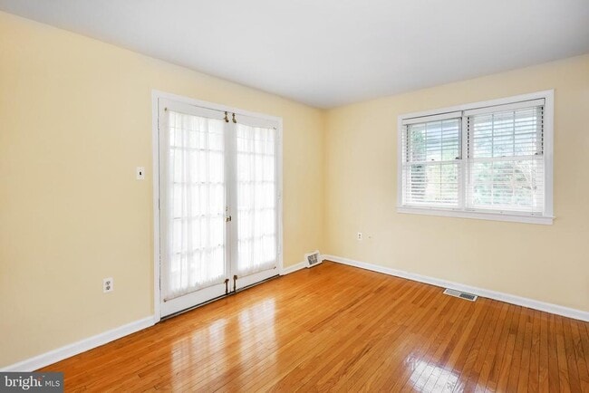 Photo - 104 W Montgomery Ave