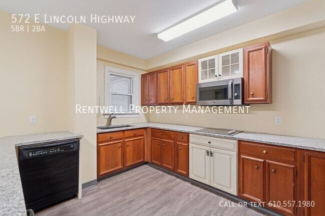 Photo - 572 Lincoln Hwy E