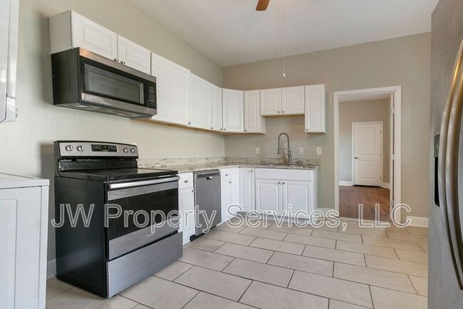 Photo - 1503 Desire St