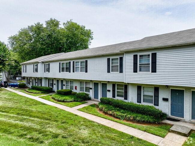 Building Photo - Lexington Commons