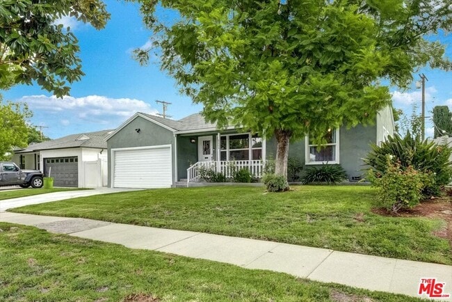Photo - 6200 Jamieson Ave