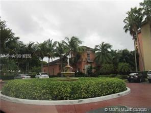 8290 Lake Dr