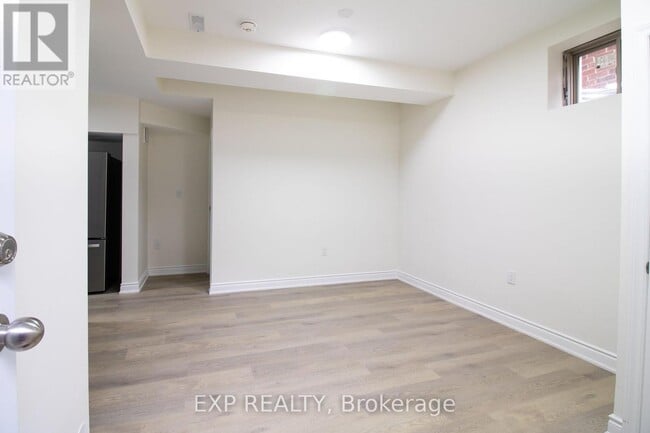 Photo - 55 William Dunlop St.