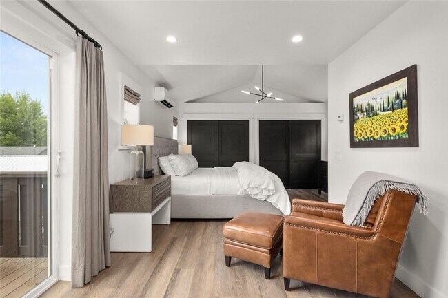 Photo - 441 Karrow Ave