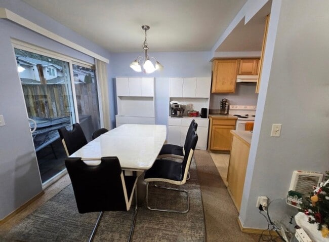 Photo - Sims Auburn - AT Unit 102