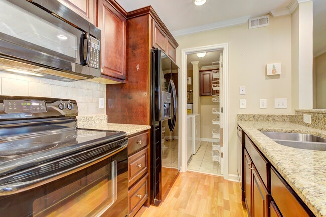 Photo - 1010 Kingswood Dr Unit D