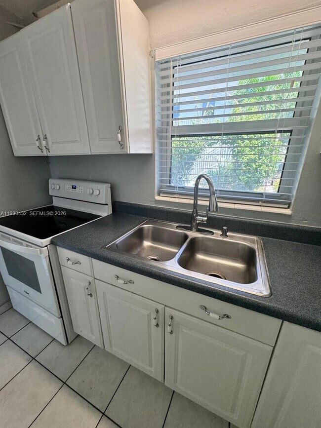 Photo - 1001 SE 16th St Unit 1
