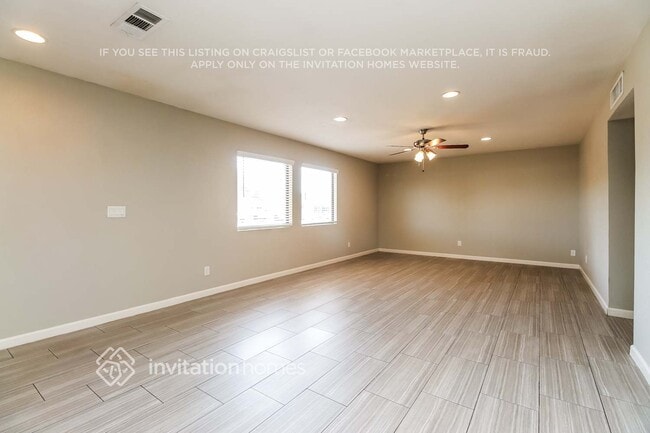 Photo - 1027 E Frost Dr