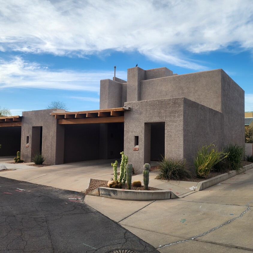 Front street view - 3149 E Macenroe Ln (Tucson, AZ)