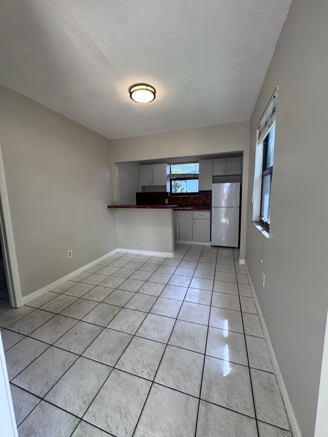 Photo - 781 SE 9th Ave Unit R