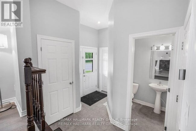 Photo - 100 Lerta Way