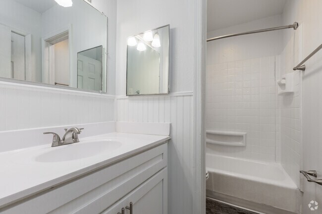 2BR, 1.5BA - 1,080SF - Bathroom - Fox Hill Village