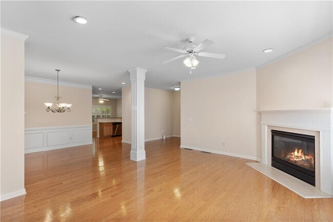 Photo - 1886 Greystone Oaks Way