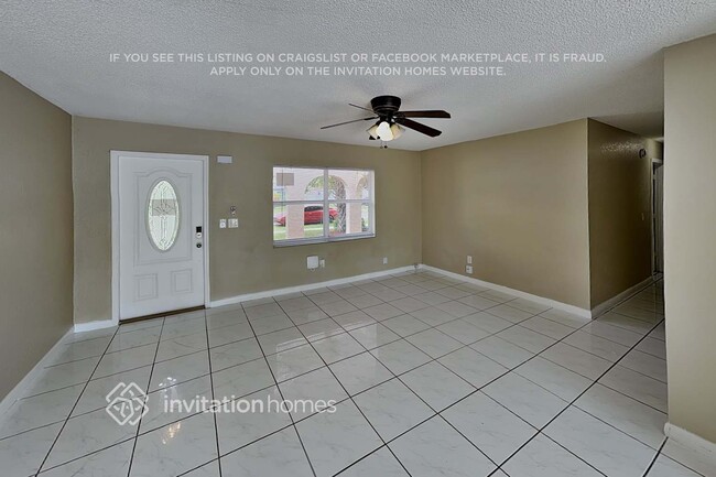 Photo - 10927 Gallery St