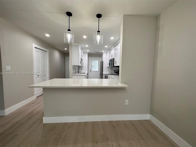 Photo - 708 Victoria Dr Unit 101