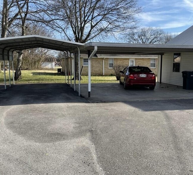 Photo - 313 Coles Ferry Pike