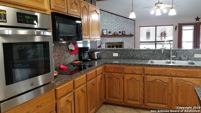 Photo - 139 Glenvalley Cir