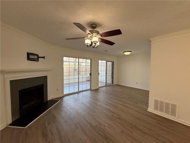 Photo - 3859 Meadow Creek Dr