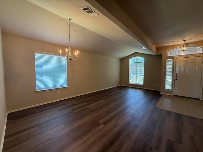 Photo - 2520 Butler Way