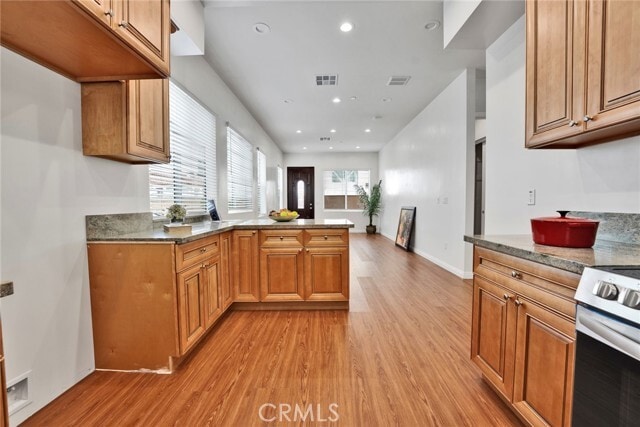 Building Photo - 320 S Lincoln Ave Rental