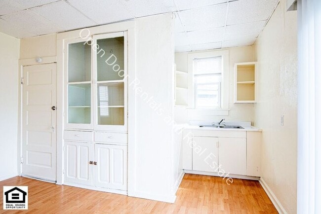 Photo - 608 Anderson Ave Unit Apt 1