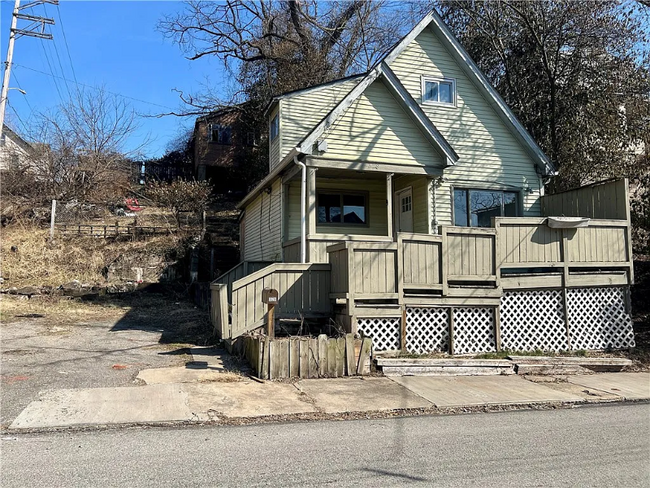 Building Photo - 328 Clugston Ave Rental