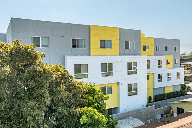 Photo - Aster Apartments