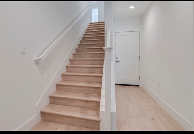 Photo - 1423 Venice Ter