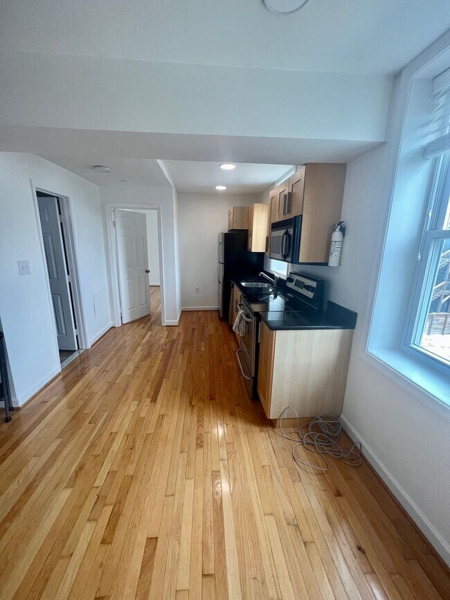 Photo - Charming 1-Bedroom in Eckington, DC – Prim... Unidad 204
