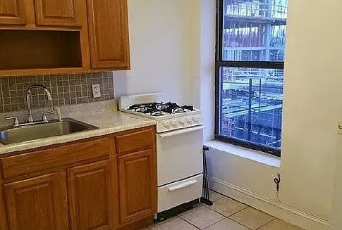 "Chic 1-Bedroom Haven in Vibrant Williamsburg – Your Perfect Urban Retreat!"