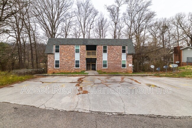 Photo - 2817 Colt Dr NE