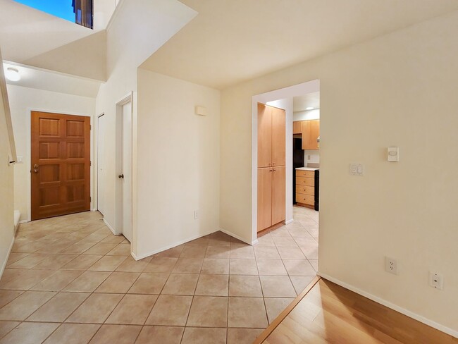 16004 NE 42nd Ct