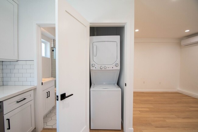 Photo - 4565 Hazeltine Ave Unit 106