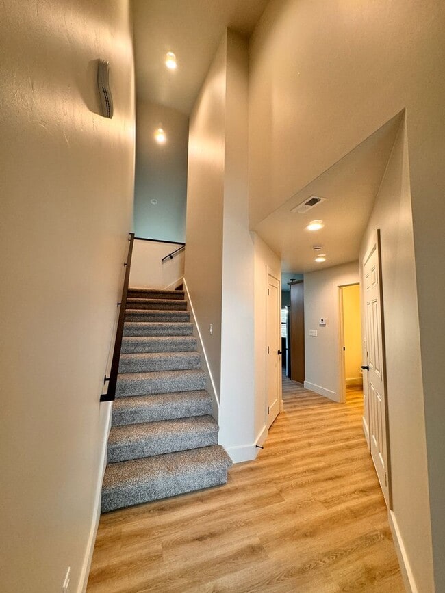 Brand New Townhome 2Car Garage + 250 M... House Rental in Driggs