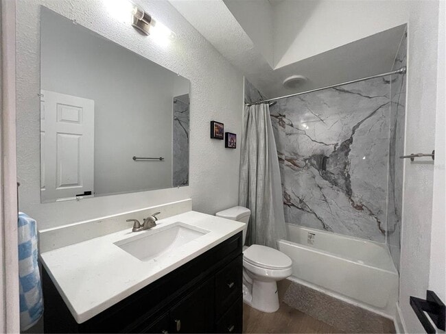 Photo - 1106 W La Salle St