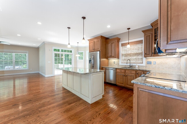 Photo - 1 Ridgeview Dr