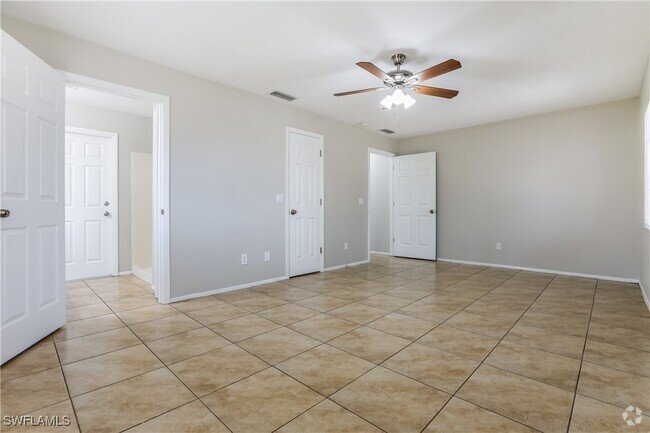 Building Photo - 5655 Stephens Rd Rental