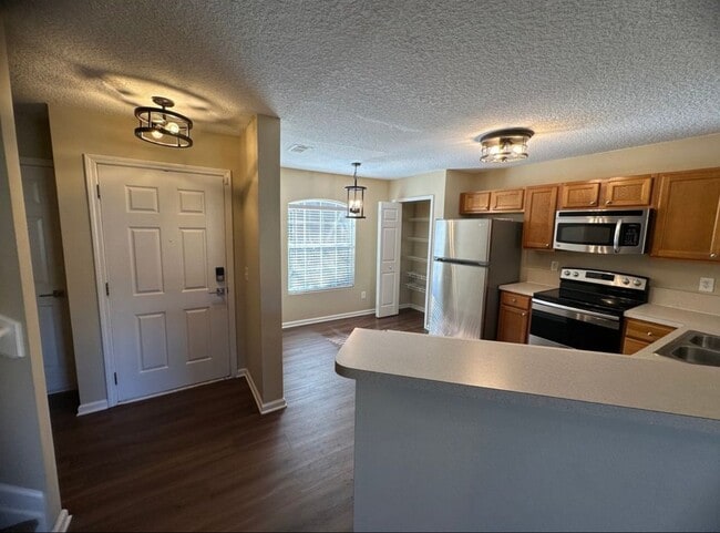 1630 Vineland Cir