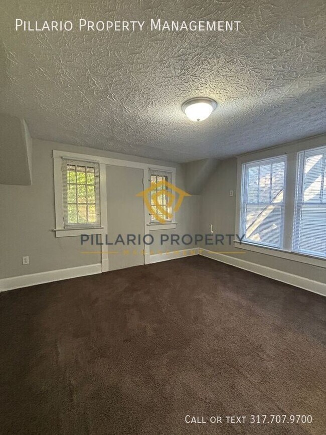 Photo - 1025 W 35th St