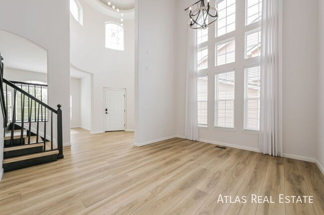 Photo - 2547 S Fundy Cir