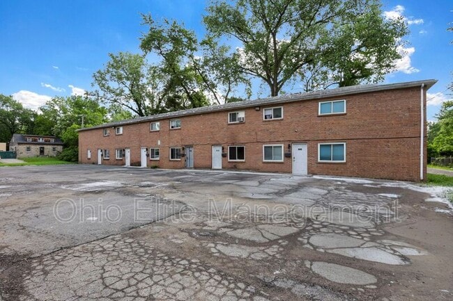 Photo - 2844 Baughman Ave